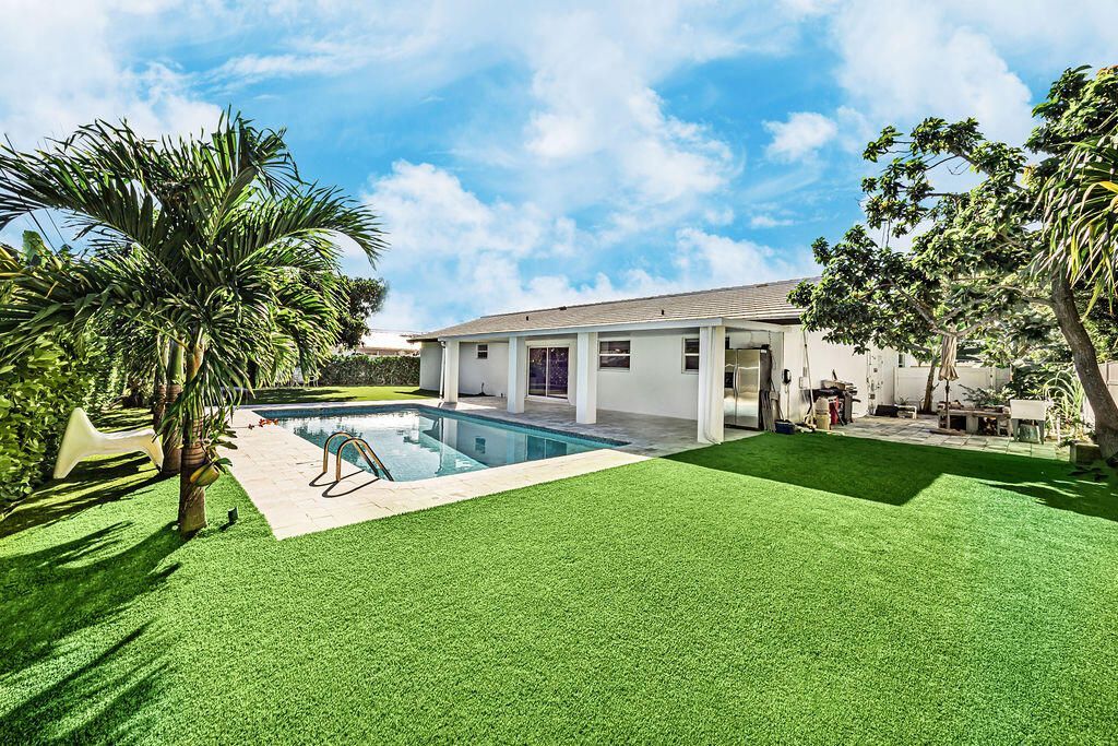 1881 Caribbean Road W, Lake Clarke Shores, FL 33406 Photo