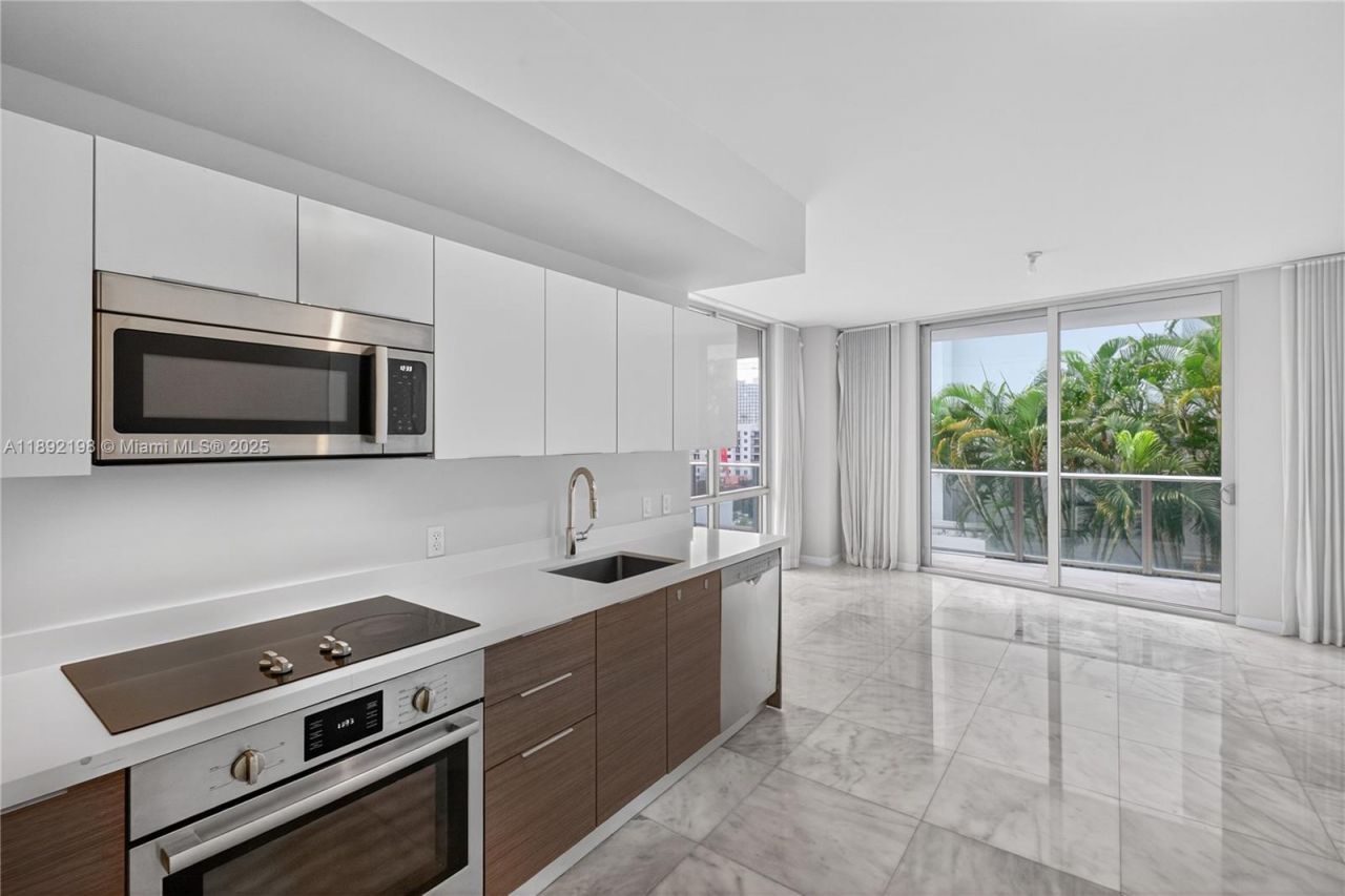 1010 SW 2nd Ave, Unit 603, Miami, FL 33130 Photo