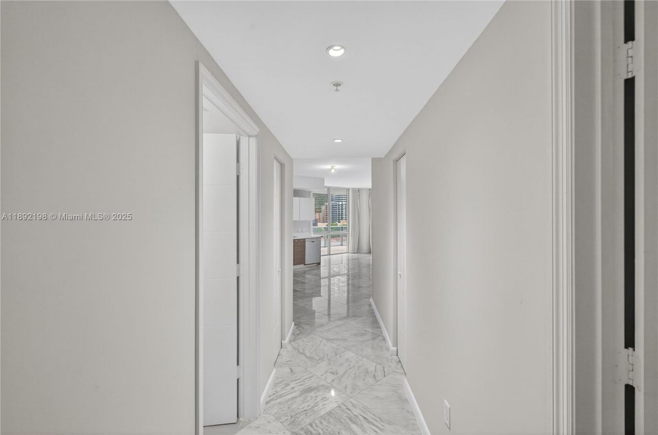 1010 SW 2nd Ave, Unit 603, Miami, FL 33130 Photo