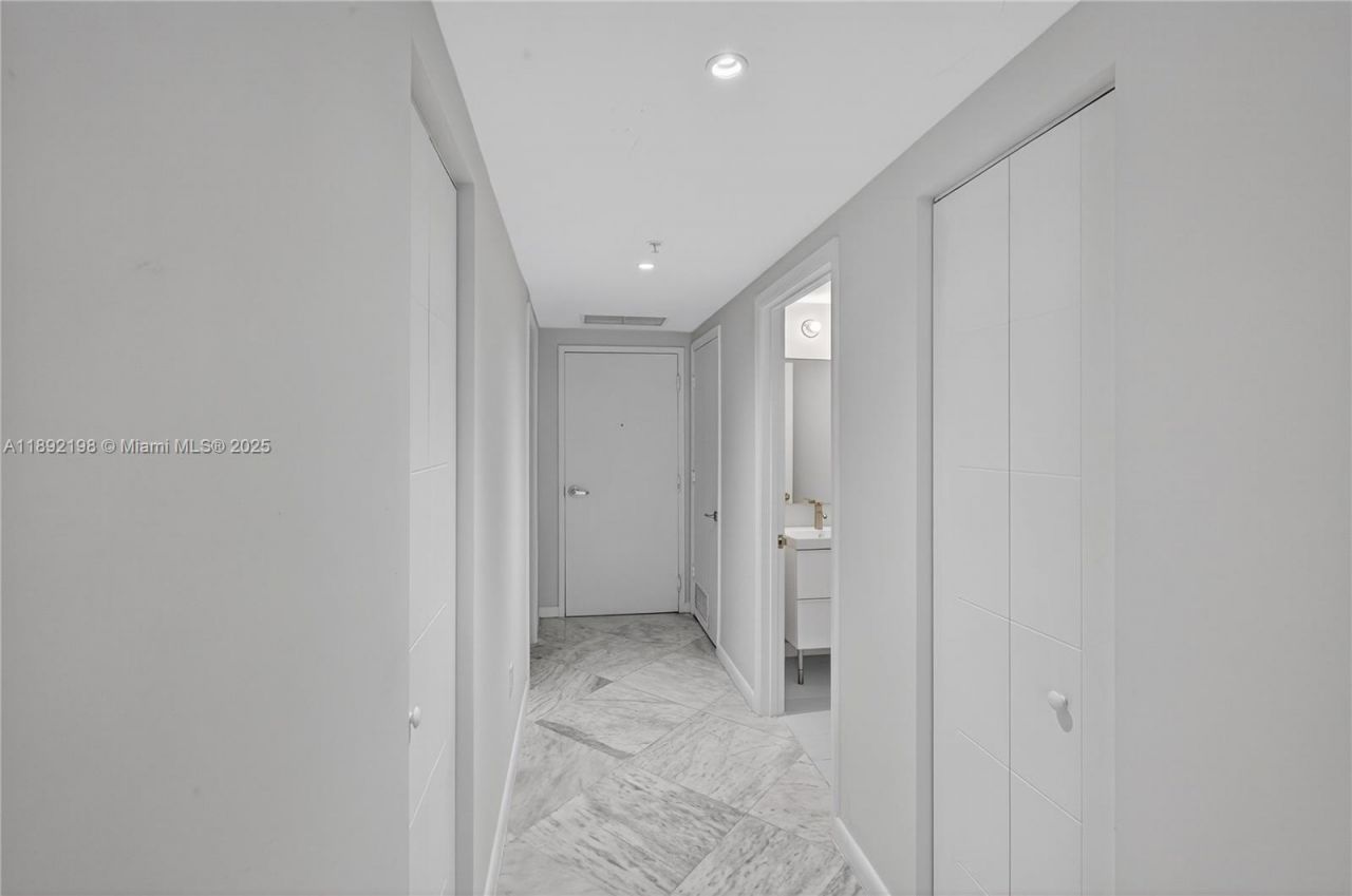 1010 SW 2nd Ave, Unit 603, Miami, FL 33130 Photo