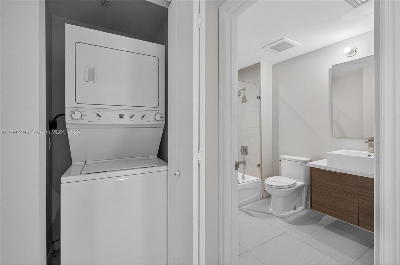 1010 SW 2nd Ave, Unit 603, Miami, FL 33130 Photo