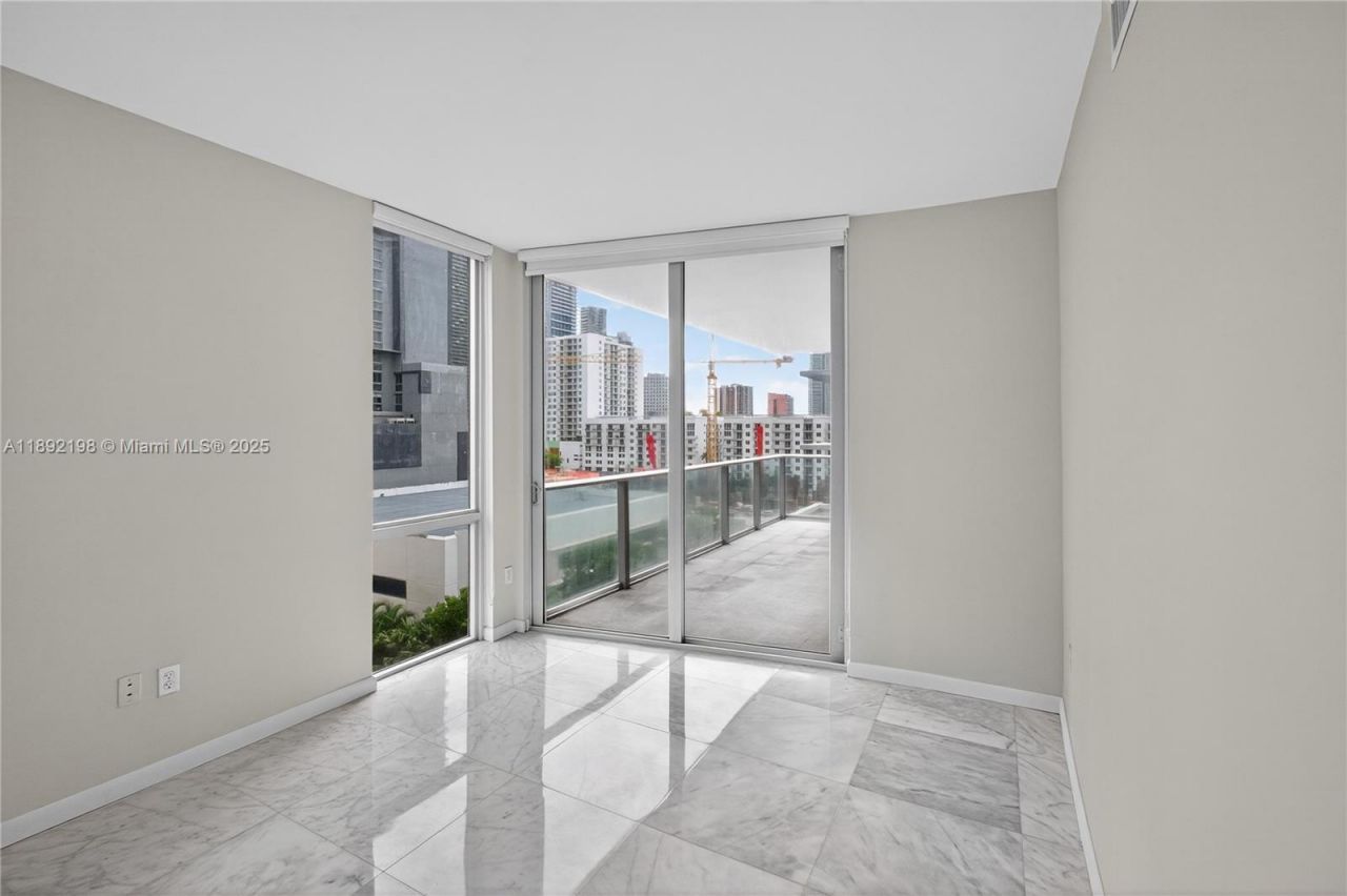 1010 SW 2nd Ave, Unit 603, Miami, FL 33130 Photo