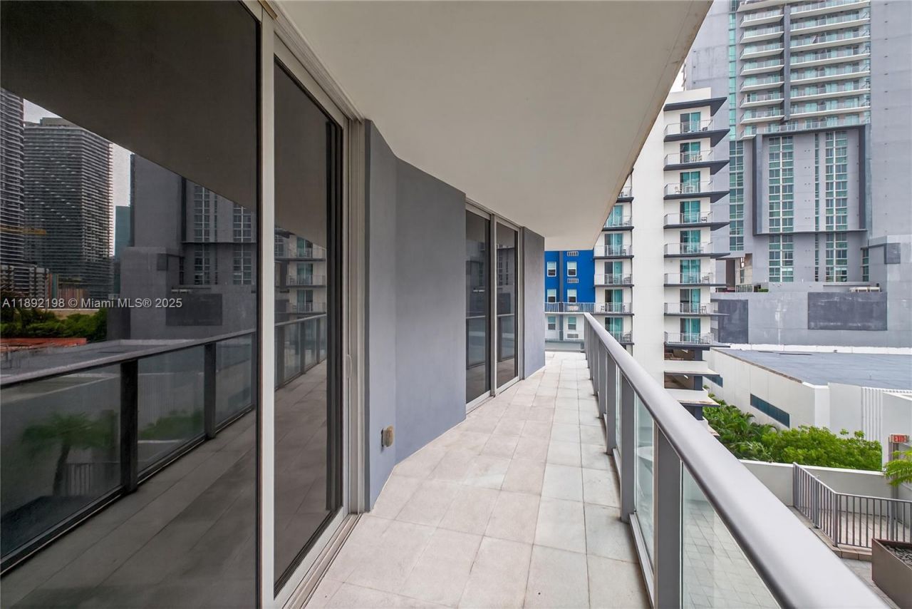 1010 SW 2nd Ave, Unit 603, Miami, FL 33130 Photo