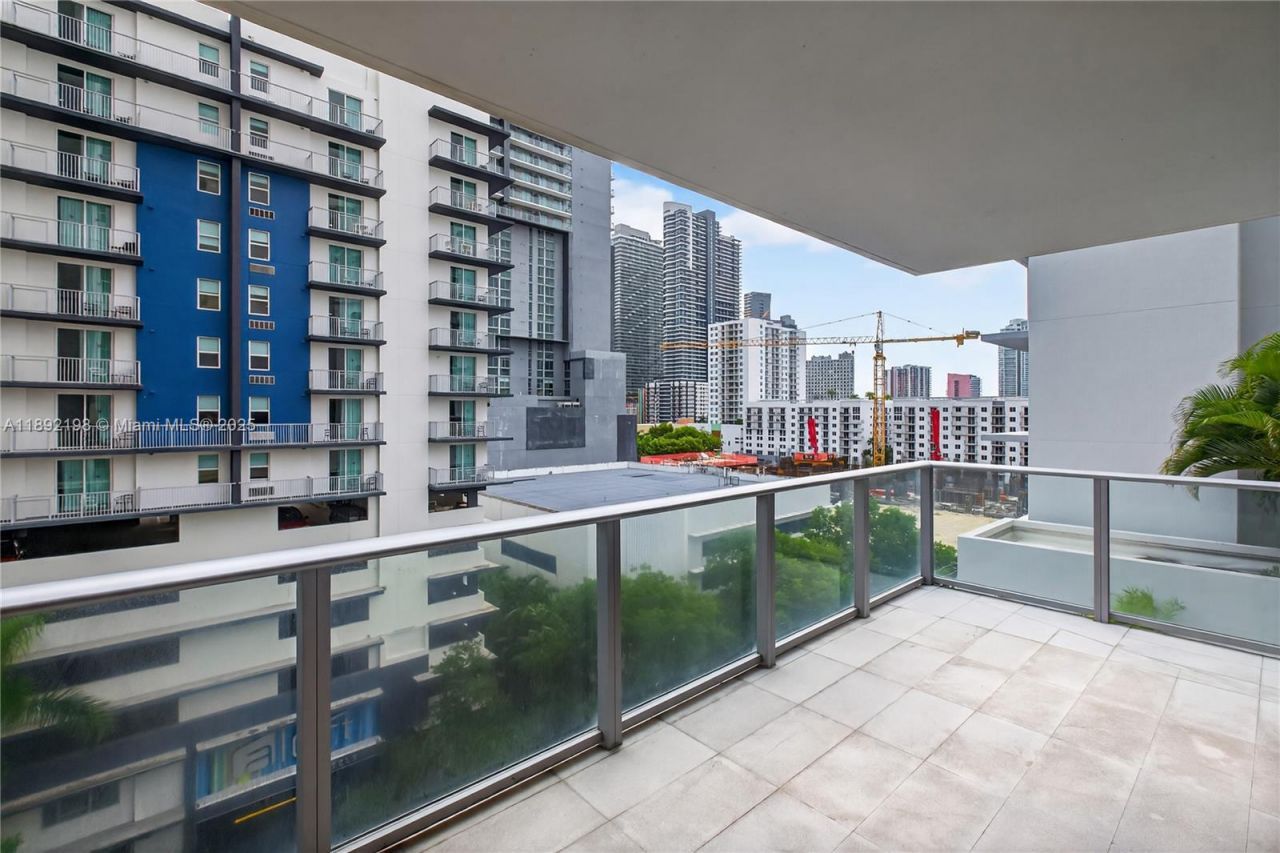 1010 SW 2nd Ave, Unit 603, Miami, FL 33130 Photo