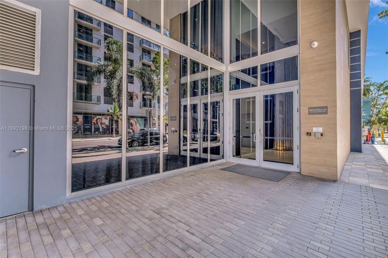 1010 SW 2nd Ave, Unit 603, Miami, FL 33130 Photo