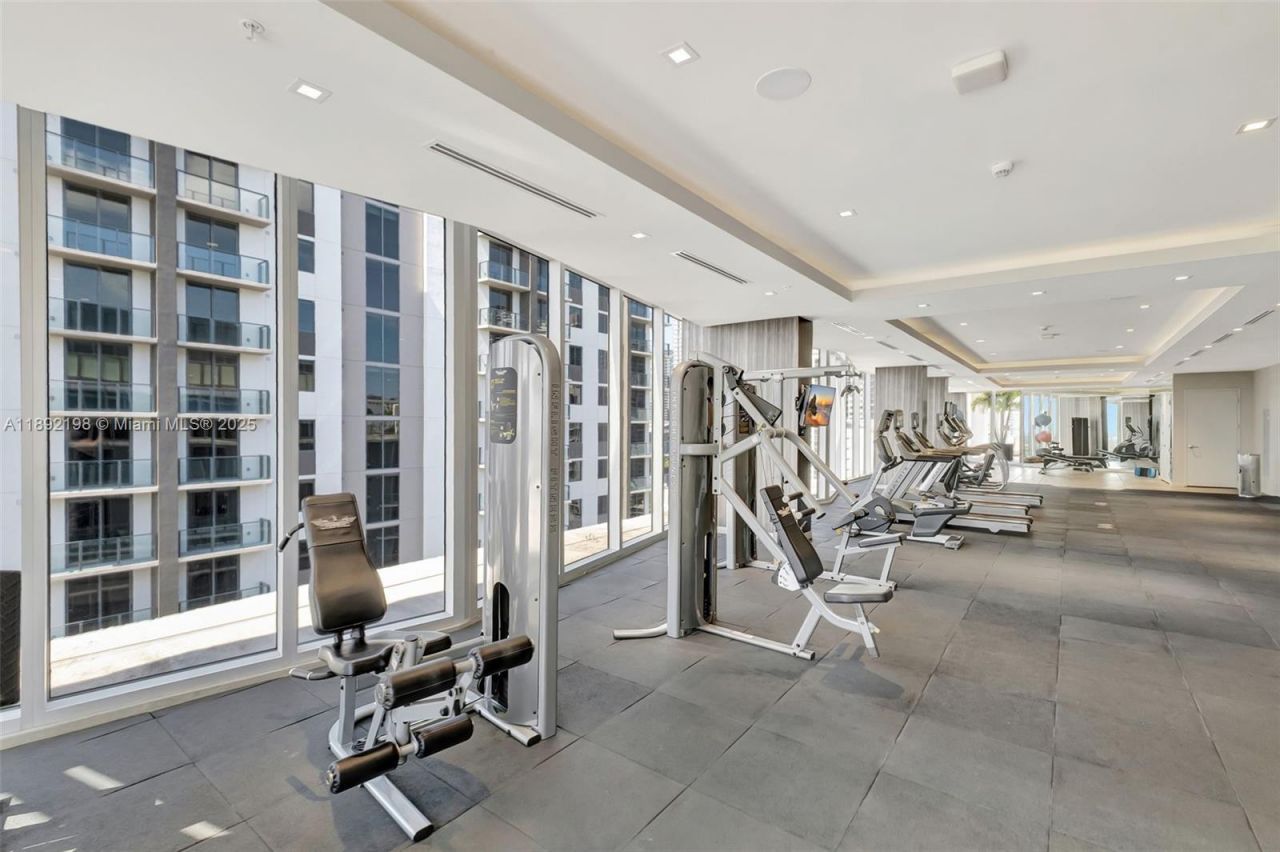 1010 SW 2nd Ave, Unit 603, Miami, FL 33130 Photo