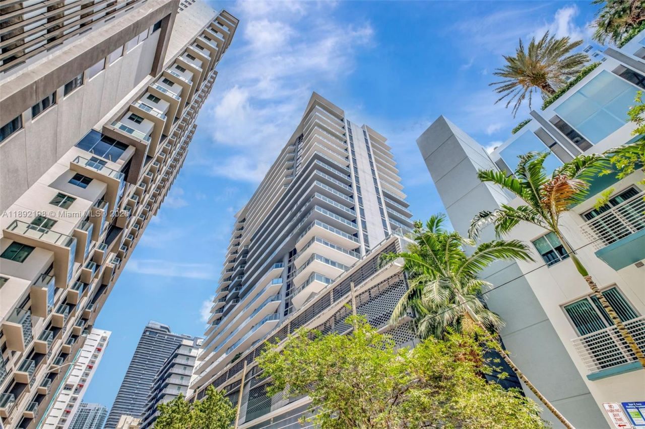 1010 SW 2nd Ave, Unit 603, Miami, FL 33130 Photo