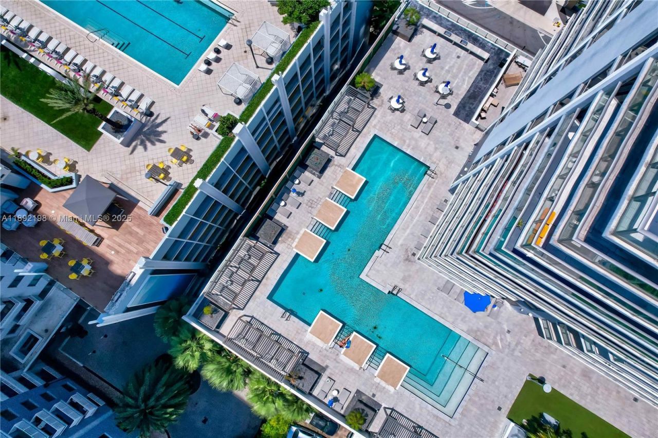 1010 SW 2nd Ave, Unit 603, Miami, FL 33130 Photo