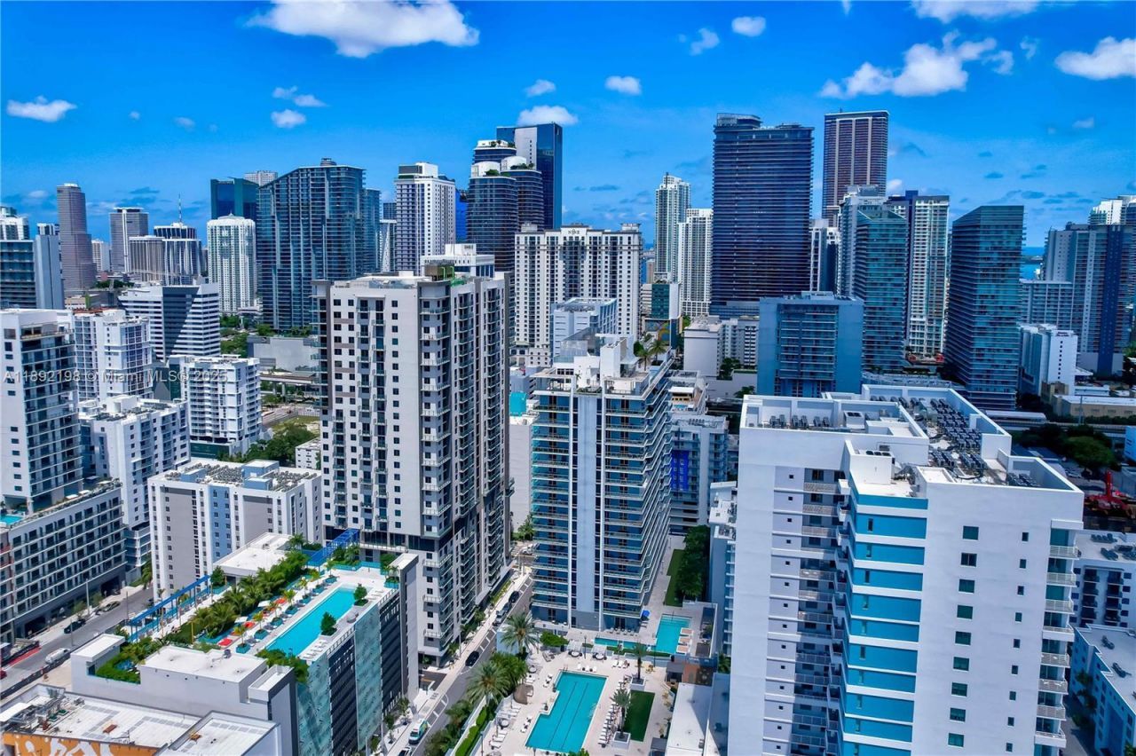 1010 SW 2nd Ave, Unit 603, Miami, FL 33130 Photo