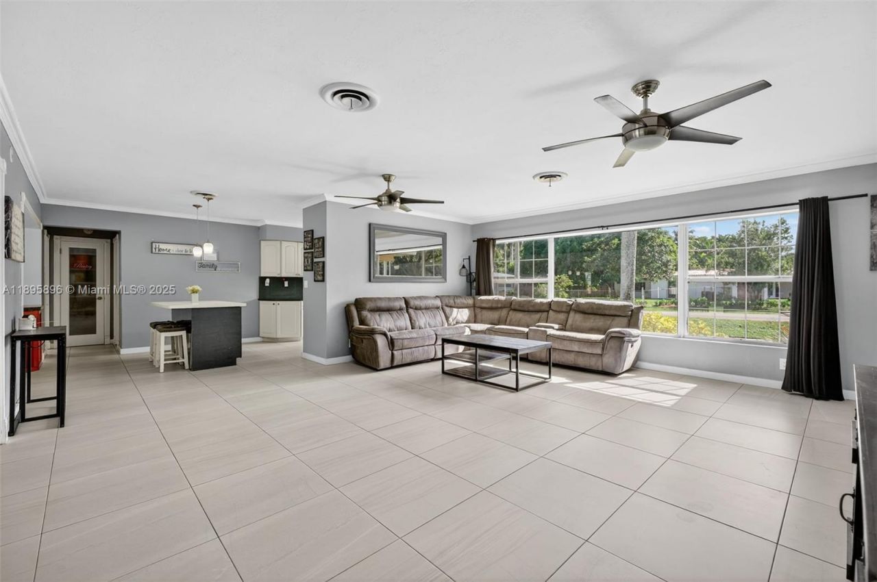 801 Holly Ln, Plantation, FL 33317 Photo
