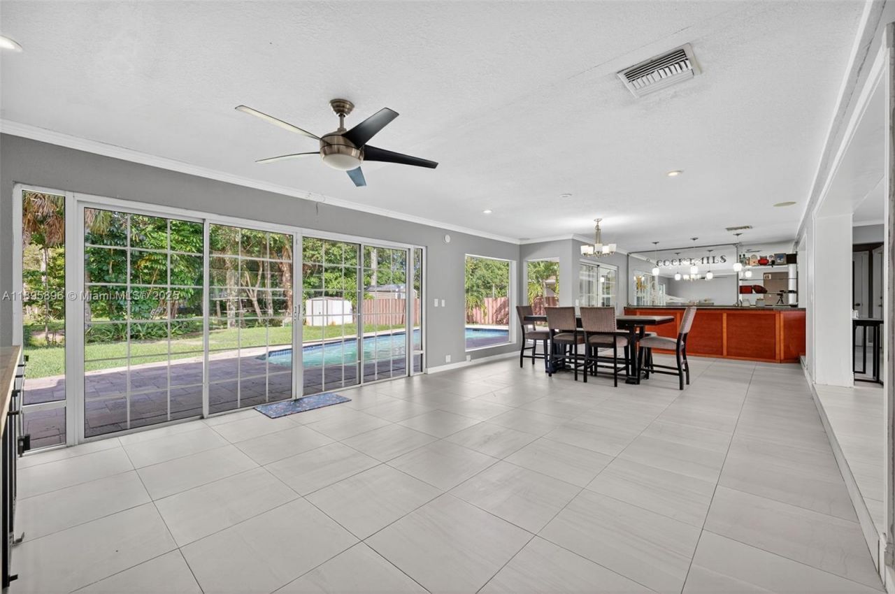 801 Holly Ln, Plantation, FL 33317 Photo