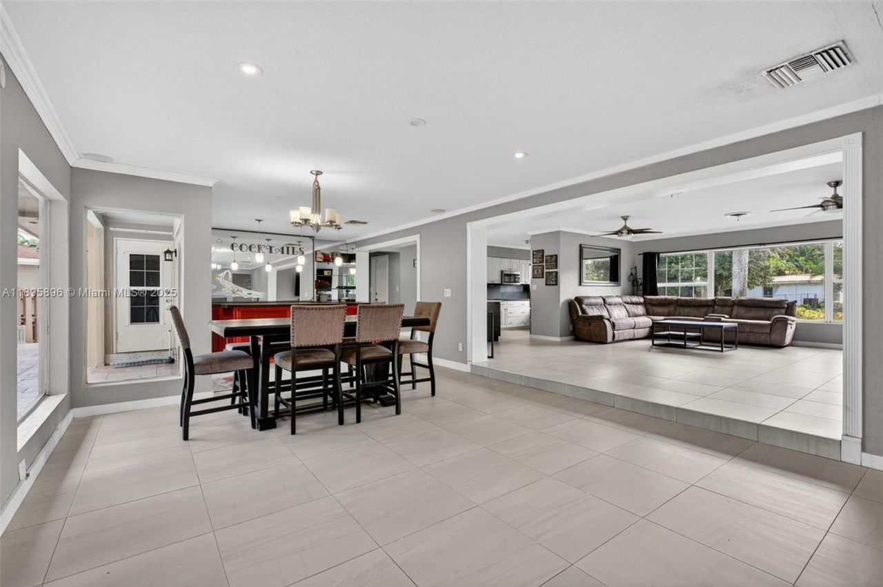 801 Holly Ln, Plantation, FL 33317 Photo