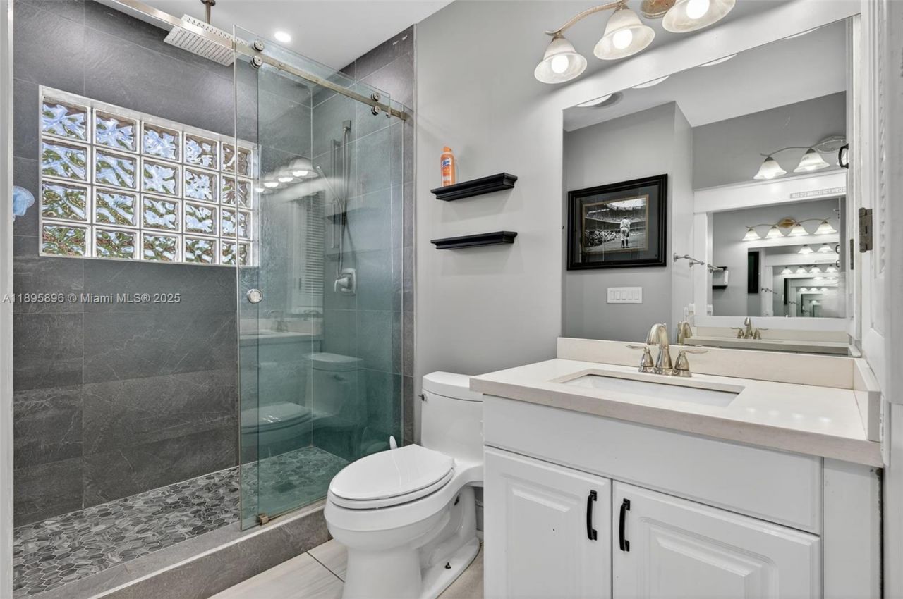 801 Holly Ln, Plantation, FL 33317 Photo