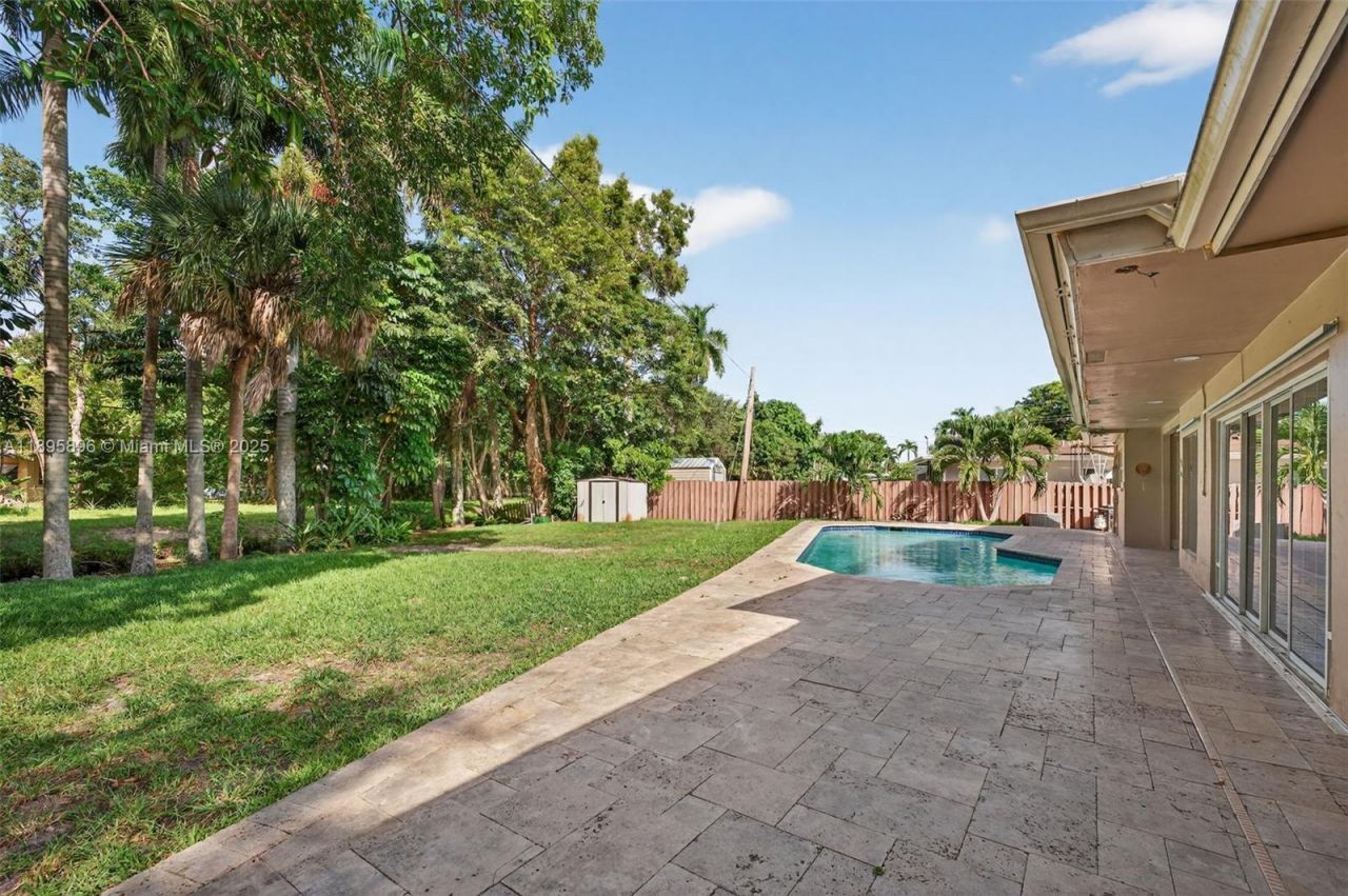 801 Holly Ln, Plantation, FL 33317 Photo