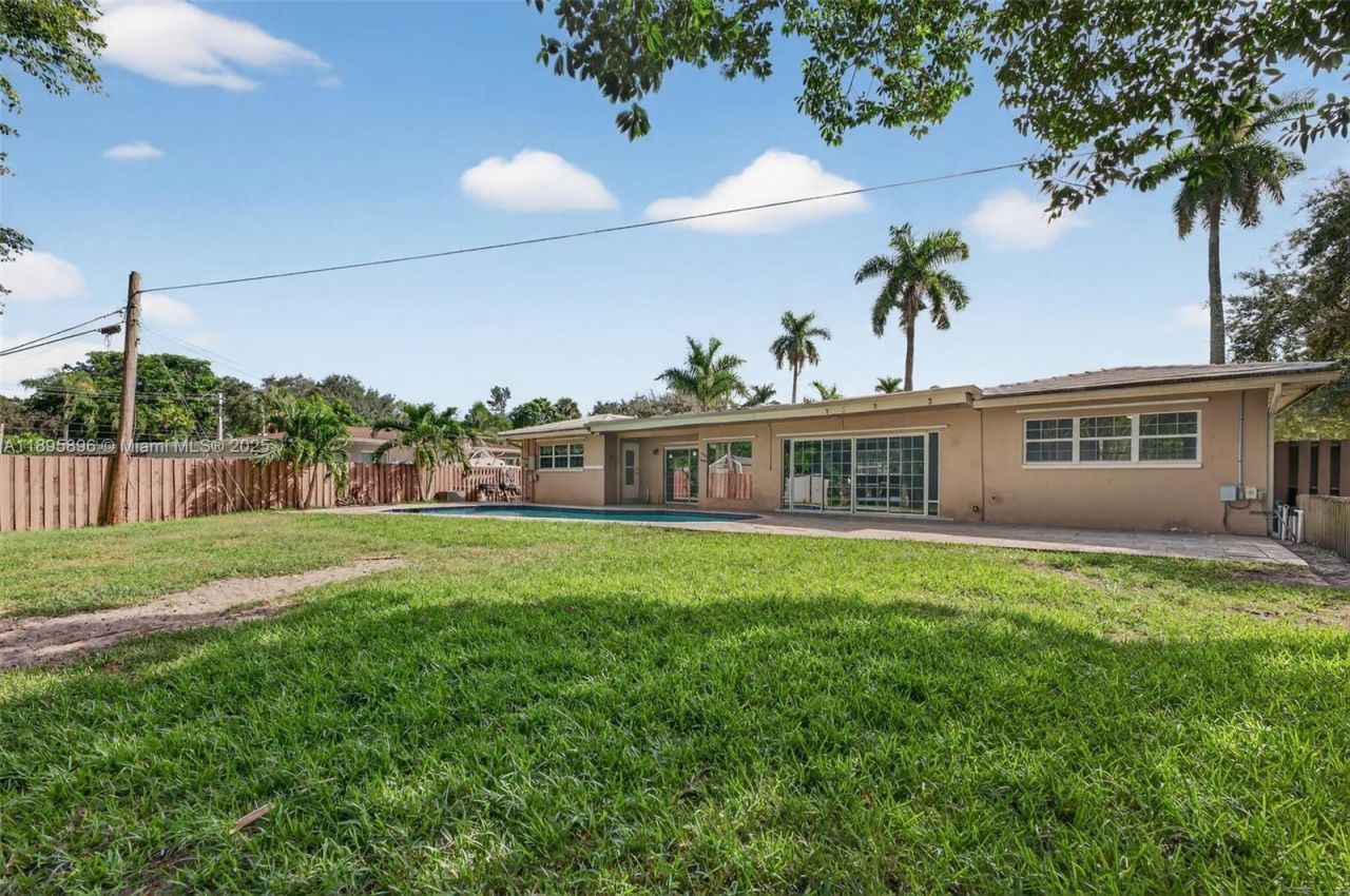 801 Holly Ln, Plantation, FL 33317 Photo