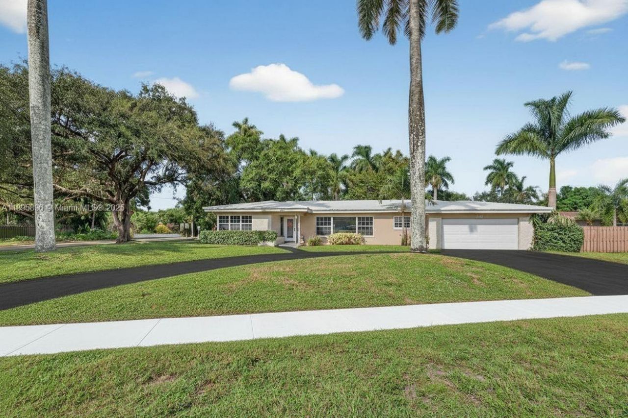 801 Holly Ln, Plantation, FL 33317 Photo