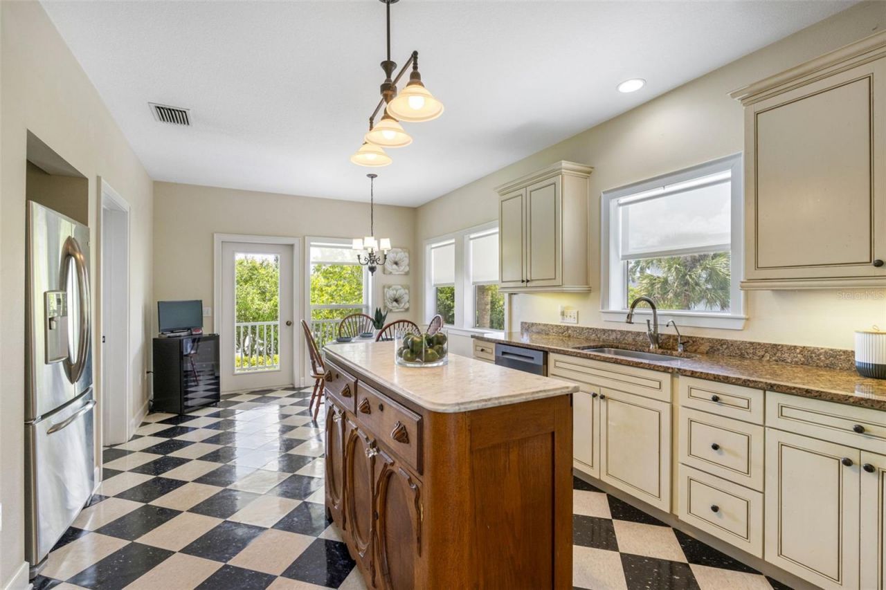 1215 Bayshore Drive, Terra Ceia, FL 34250 Photo