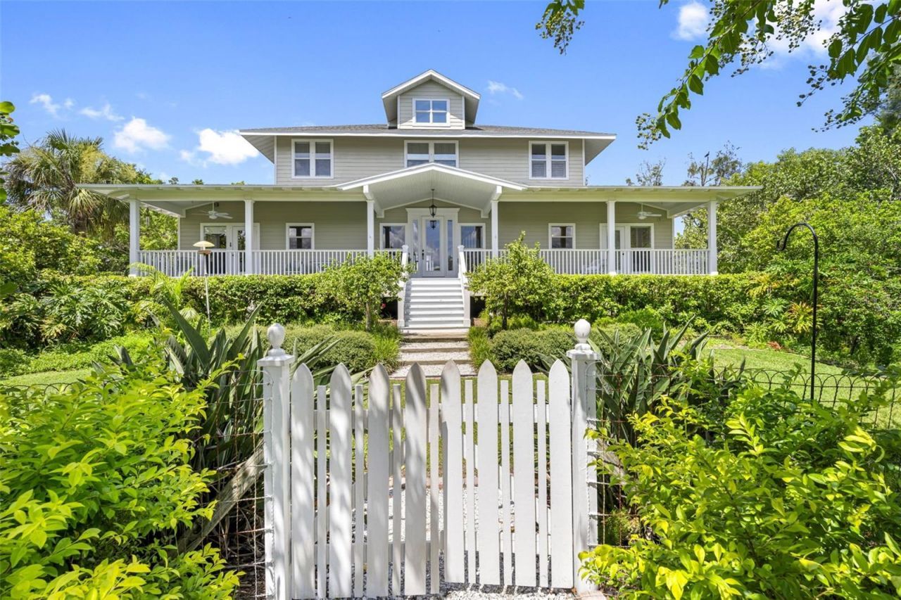 1215 Bayshore Drive, Terra Ceia, FL 34250 Photo