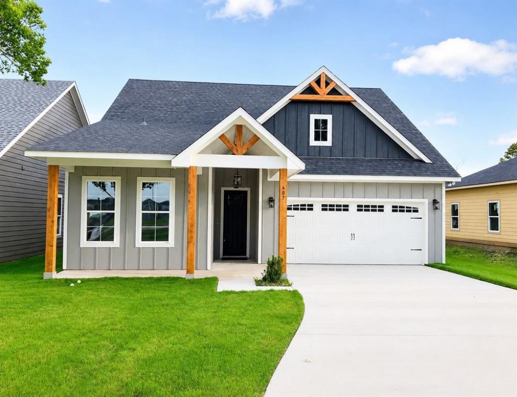 607 N Getzendaner Street, Waxahachie, TX 75165 Main Photo