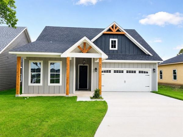 607 N Getzendaner Street, Waxahachie, TX 75165