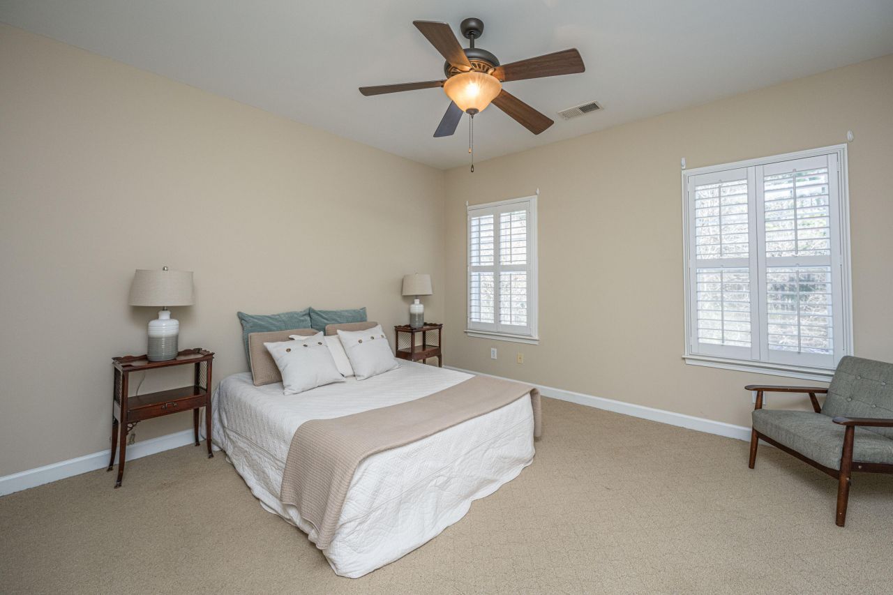 2412 Kings Gate Lane Photo 18