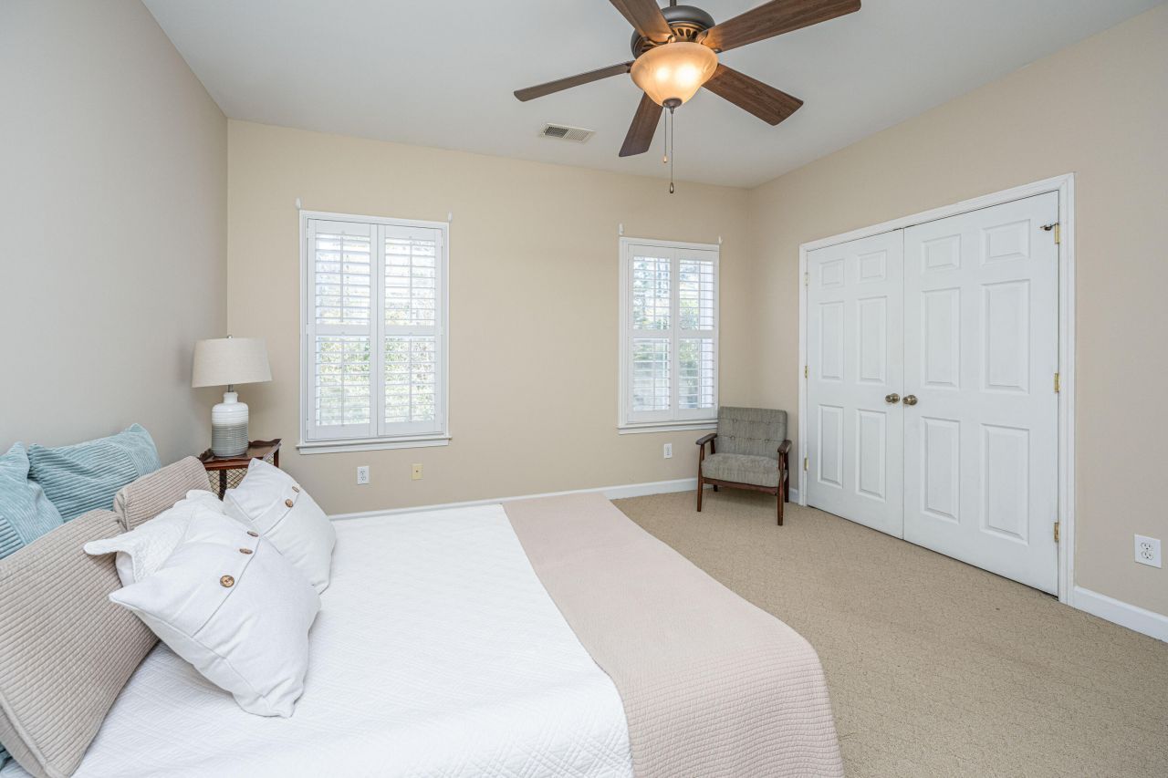 2412 Kings Gate Lane Photo 19