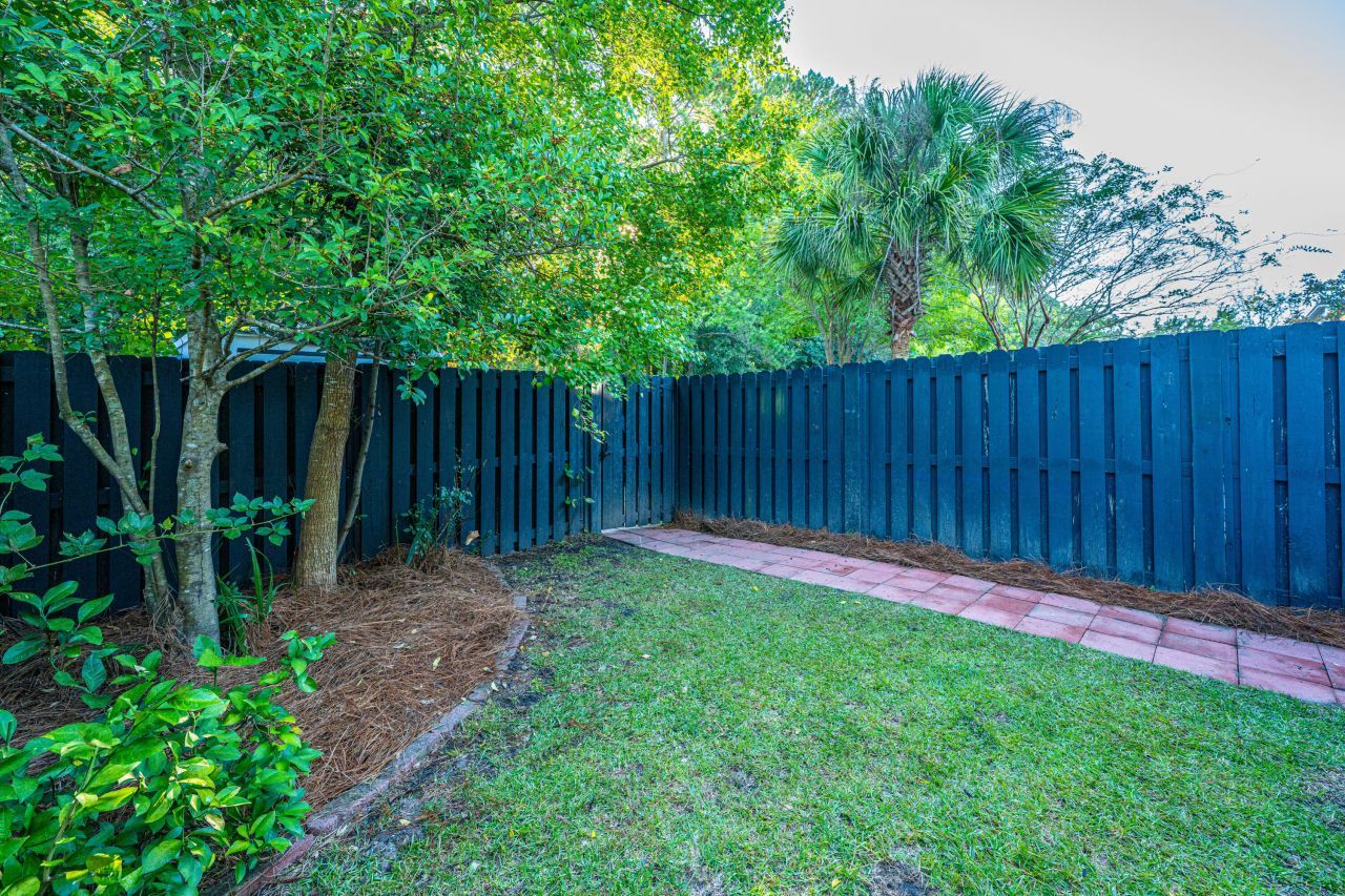 2412 Kings Gate Lane Photo 31