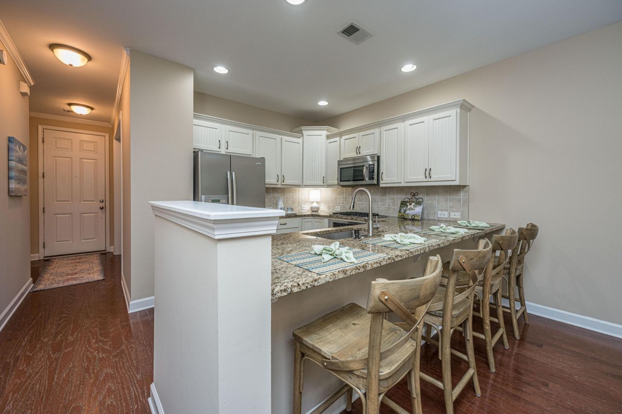 2412 Kings Gate Lane Photo 9