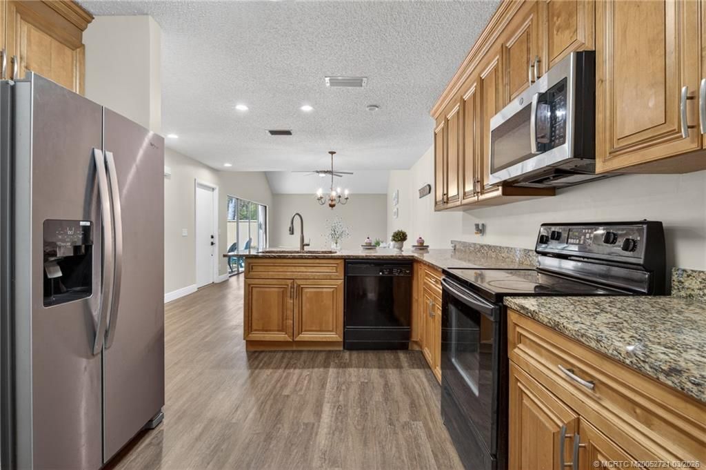 1100 SE Mitchell Avenue, Unit 503, Port Saint Lucie, FL 34952 Photo