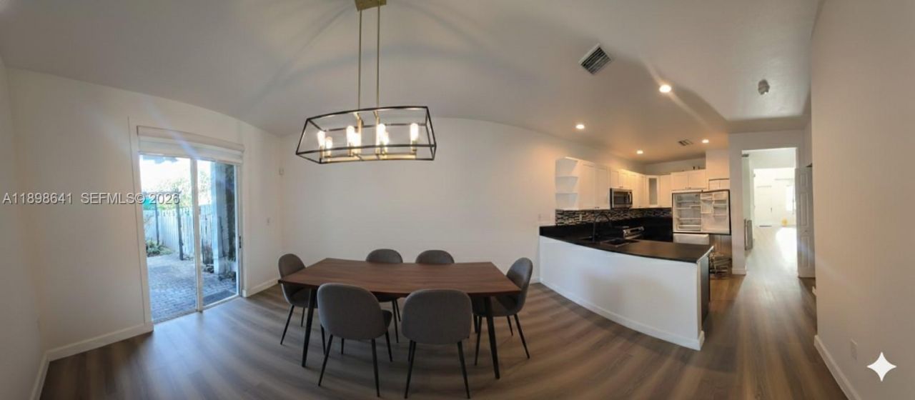 7406 NW 108th Path, Unit 7406, Doral, FL 33178 Photo