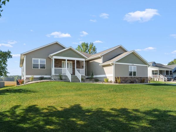 1720 Carlisle Drive, St. Joseph, MI 49085