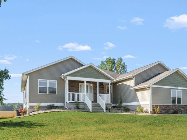 1720 Carlisle Drive, St. Joseph, MI 49085