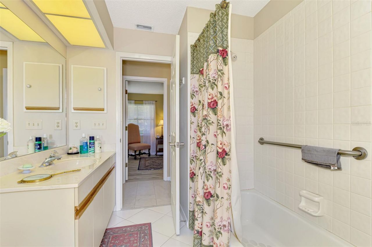 3168 E Village Drive, Venice, FL 34293 Photo