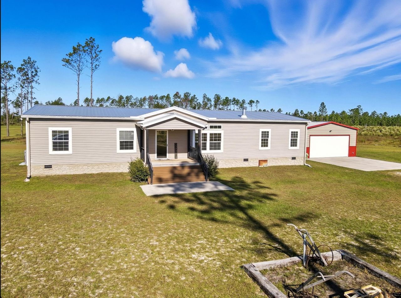 641 SE Sequoyah Trail, Lee, FL 32059 Photo