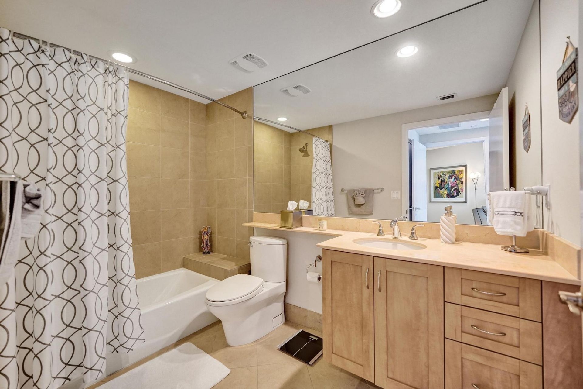 2831 N Ocean Boulevard, Unit 303N, Fort Lauderdale, FL 33308 Photo