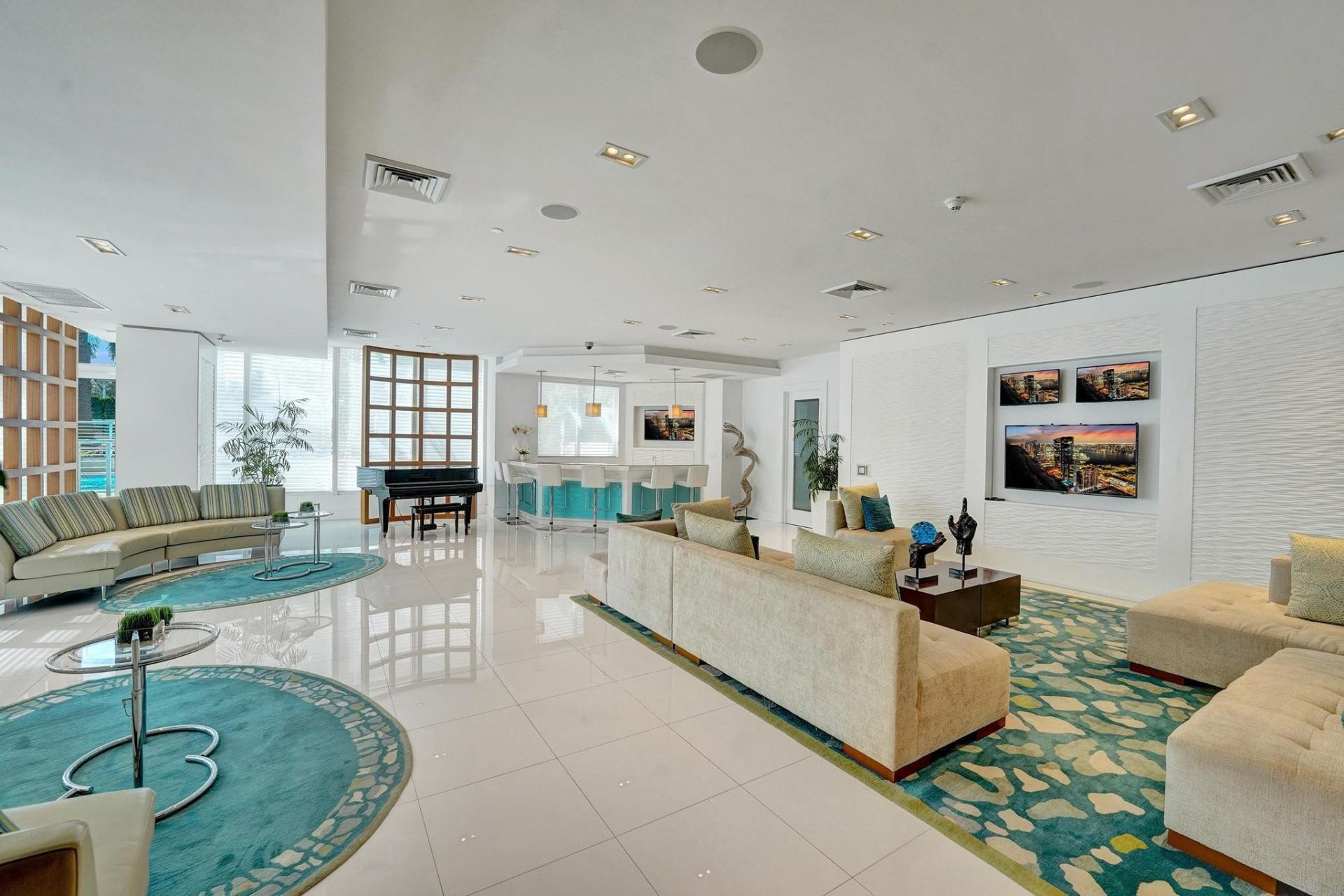 2831 N Ocean Boulevard, Unit 303N, Fort Lauderdale, FL 33308 Photo