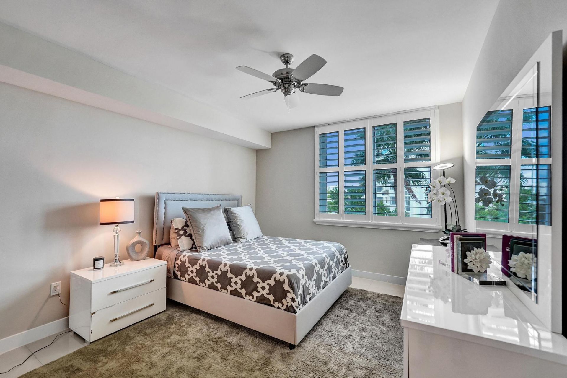 2831 N Ocean Boulevard, Unit 303N, Fort Lauderdale, FL 33308 Photo