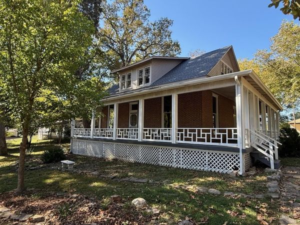 135 S 8th Street , Mammoth Spring, AR 72554