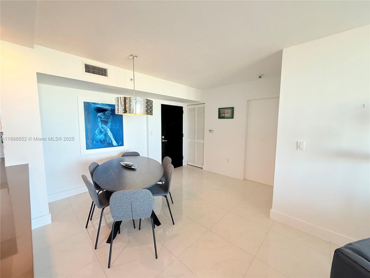 90 Alton Rd, Unit 909, Miami Beach, FL 33139 Photo