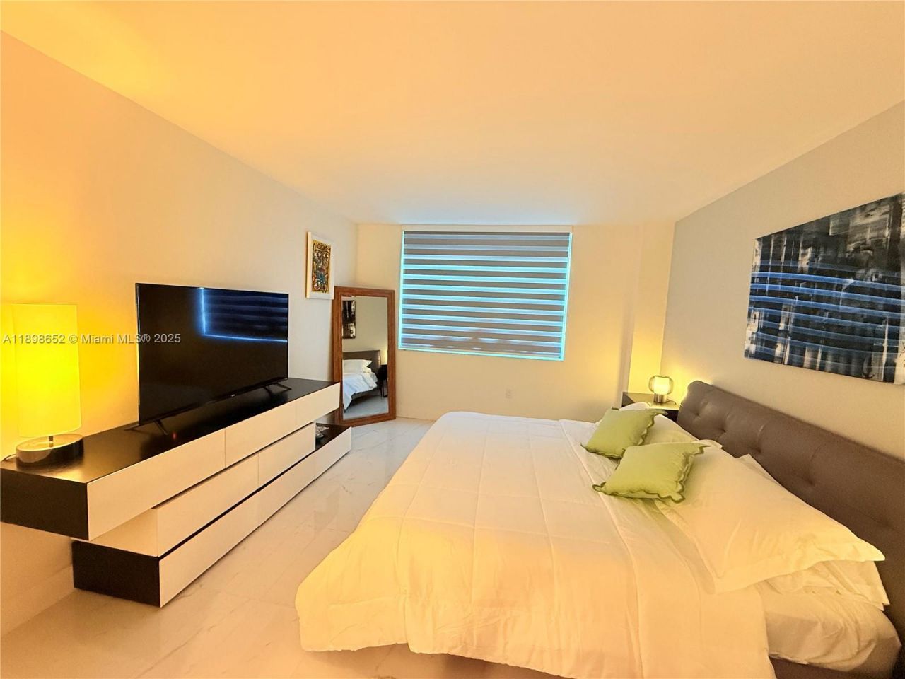 90 Alton Rd, Unit 909, Miami Beach, FL 33139 Photo