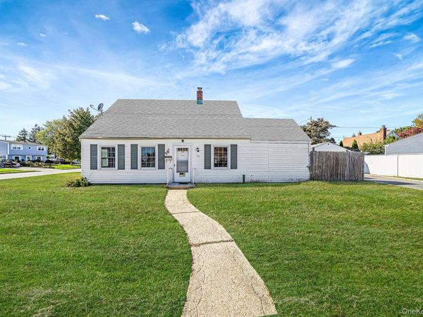 36 Bowling Lane, Levittown, NY 11756