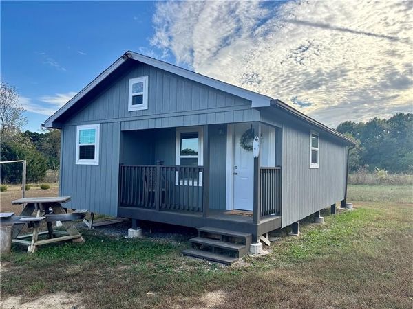 10 Lucky 1 Circle, Mound City, KS 66056