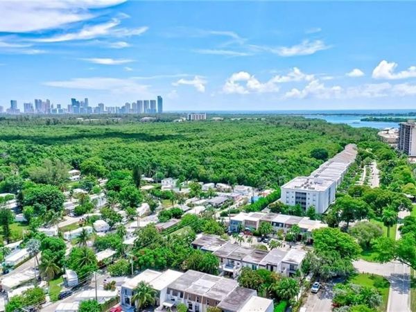 2350 NE 135th St, Unit 1212, North Miami, FL 33181