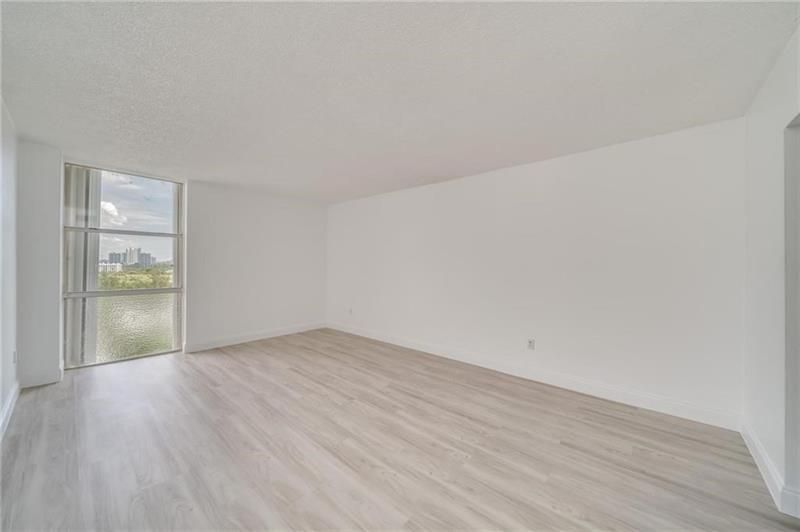 2350 NE 135th Street, Unit 1212, North Miami, FL 33181 Photo