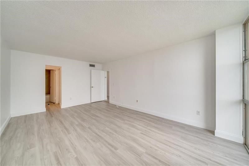 2350 NE 135th Street, Unit 1212, North Miami, FL 33181 Photo