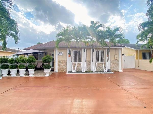 19764 NW 54 AVE, Miami Gardens, FL 33055
