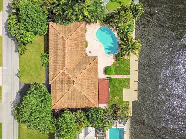 2870 NE 26th Street, Fort Lauderdale, FL 33305