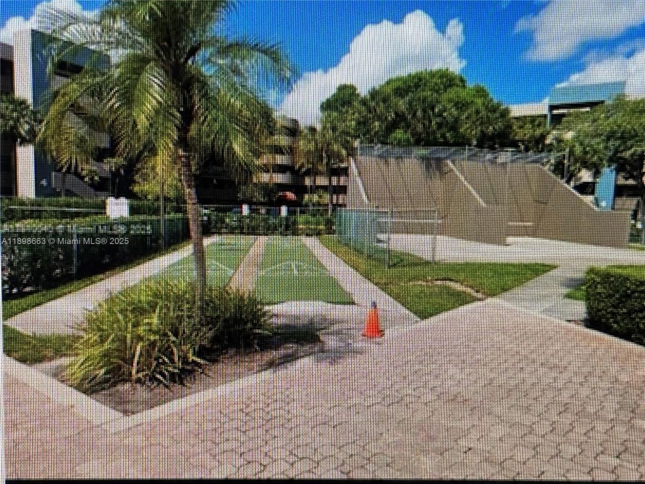 900 Colony Point Cir, Unit 305, Pembroke Pines, FL 33026 Photo