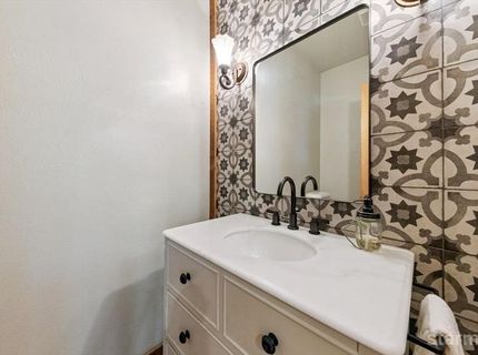 236 Uplands Way, South Lake Tahoe, CA 96150 Photo