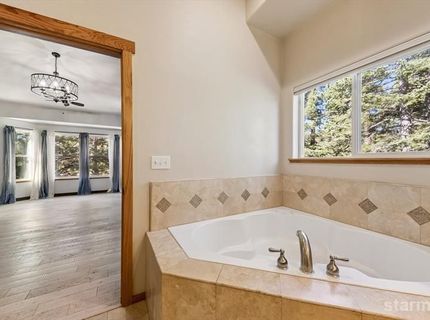 236 Uplands Way, South Lake Tahoe, CA 96150 Photo